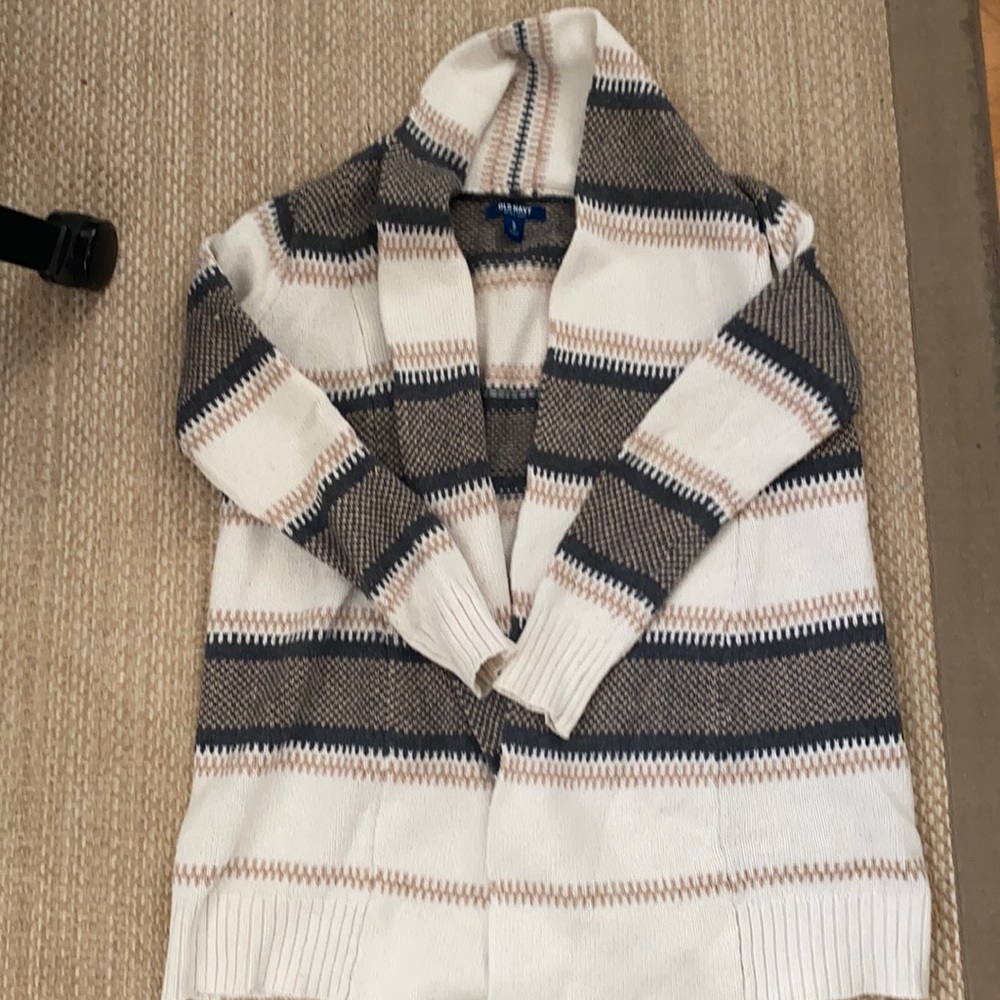 Old navy sweater
